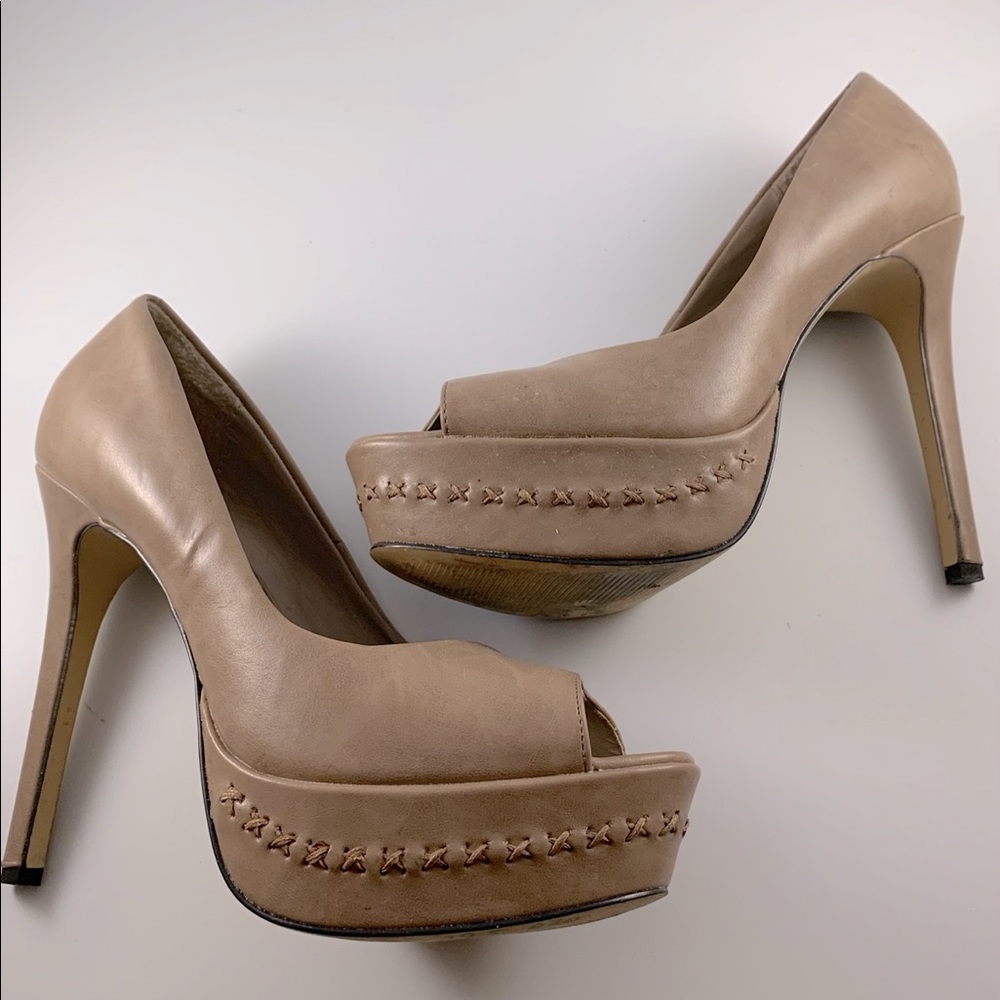Carlos by Carlos Santana platform peep toe heels